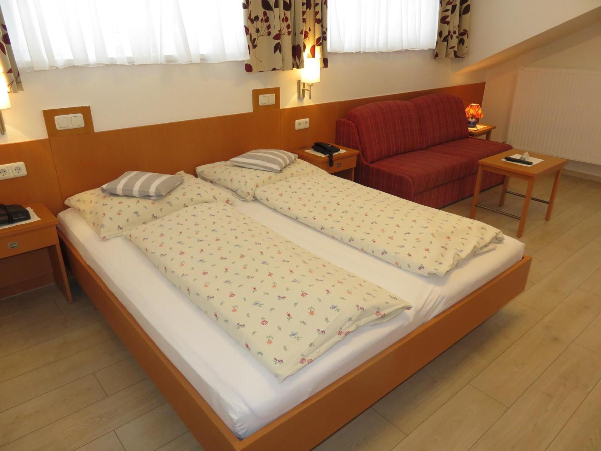 Berg-Panorama-Hof Sturmgut Guest House Hinterstoder Rom bilde