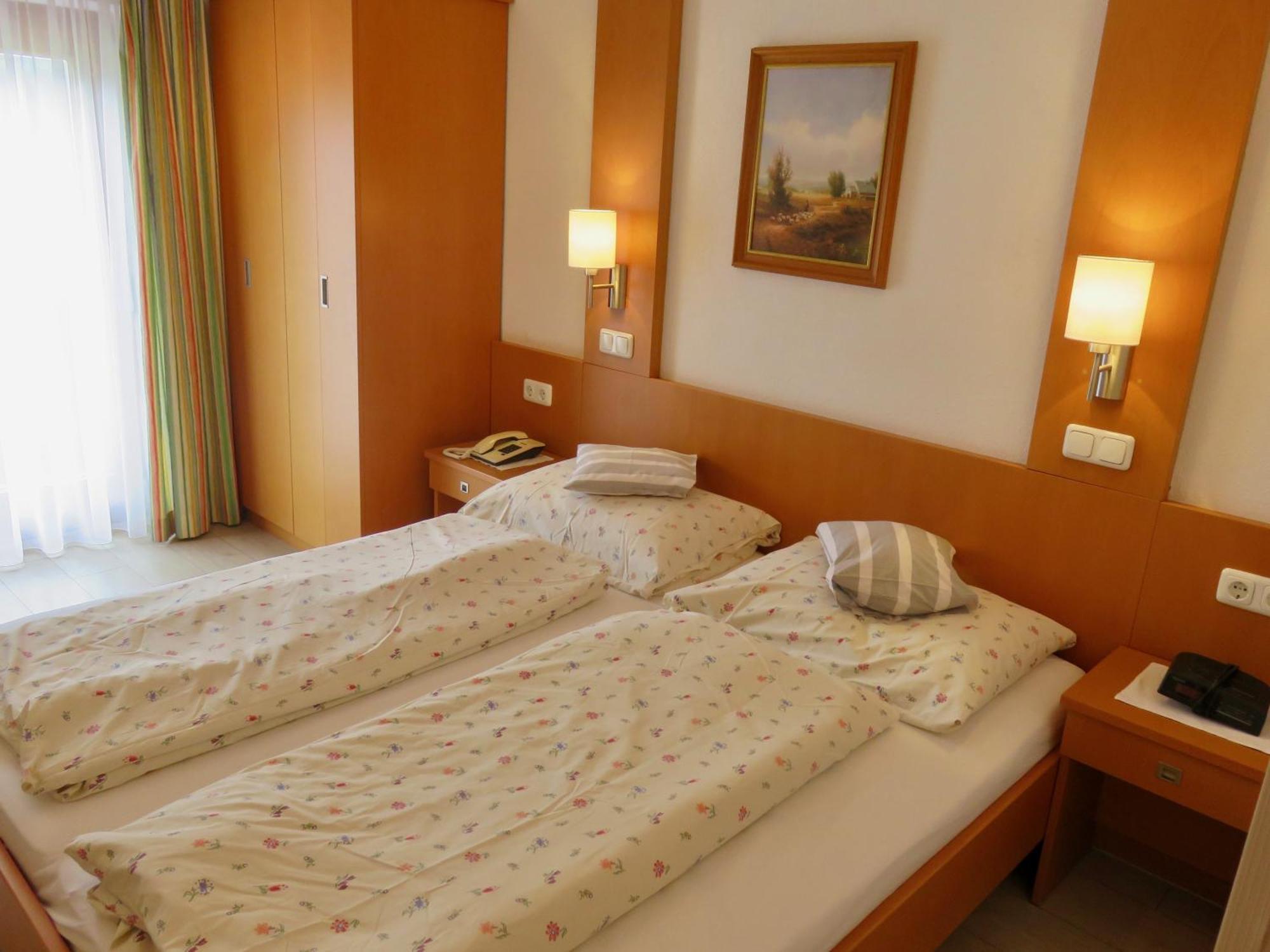 Berg-Panorama-Hof Sturmgut Guest House Hinterstoder Rom bilde